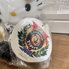 《新品》阪神タイガース　キティちゃん　ぬいぐるみ　2003年優勝記念の画像