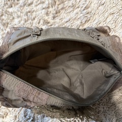 ポーチ　レース　持ち手付きの画像