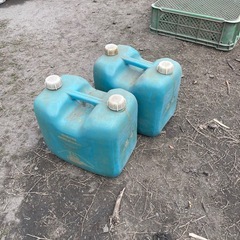 ポリタンク20L
の画像