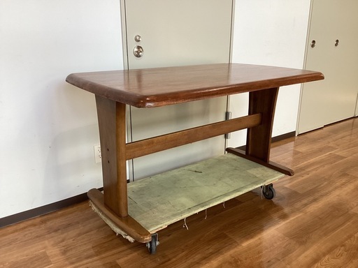 ダイニングテーブル【町田市再生家具】　252881