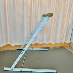 バレエ用バーレッスンのバーの画像