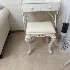 【お取引先決定⭕️】イスの画像