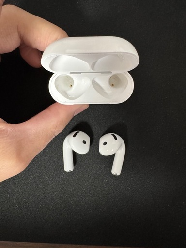 AirPods4