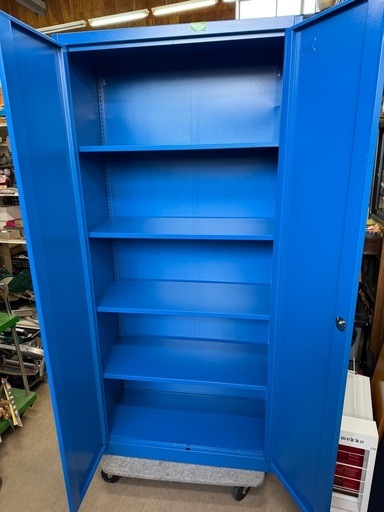 鍵付き スチール保管庫　書庫　工具箱　幅85 奥39 高さ185cm