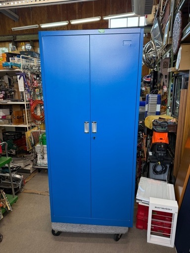 鍵付き スチール保管庫　書庫　工具箱　幅85 奥39 高さ185cm