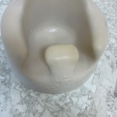 バンボ サンドベージュ 中古 テーブル付き お譲り 難ありの画像