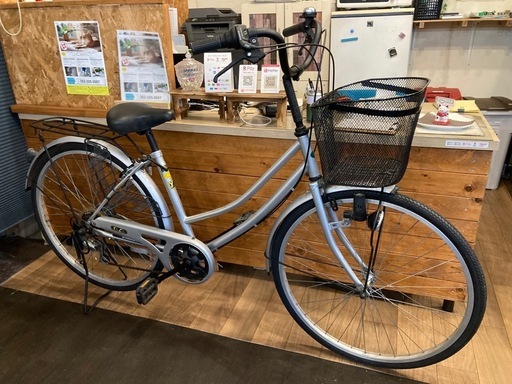 【前輪タイヤ新品！】6段変速　26インチ自転車　シルバー