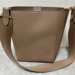 Mila Owen ミドルバケットショルダーバッグの画像