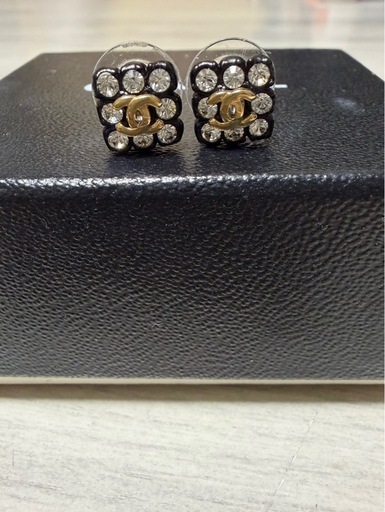 ★ 【CHANEL】シャネル ココマーク CCマーク スクエアピアス 刻印 ピアス　 アクセサリー CHANEL 正規品