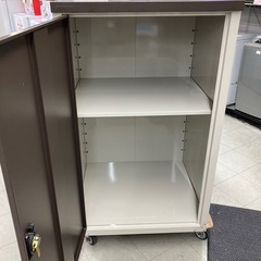 グリーンライフ　タイヤ収納庫・物置　鍵付きの画像