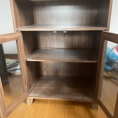 木製 ガラス扉 キャビネット 収納棚 小型 食器棚 本棚 サイドボード
の画像