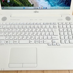 富士通 ノートPC クワッドコアCorei7 500GB 新品SSD Office2024 化粧箱　取扱説明書一式の画像