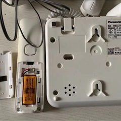 Panasonic VE-GD26-W KX-FKD404-W コードレス電話機 子機付きの画像