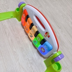 フィッシャープライス あんよでキック！4WAYバイリンガル・ピアノジムの画像