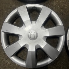 13インチ ホイールキャップの画像