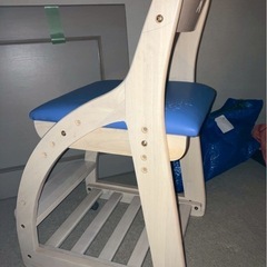 学習椅子
の画像