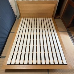 (GO-2041) ダブルベッドフレーム　ベッドマットレス付きの画像