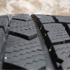 プリウス外し　195/65R15 2024年製　ダンロップ　スタッドレスホイール付き4本セットの画像