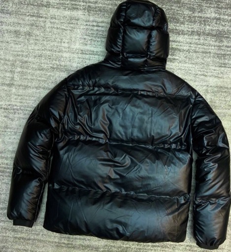 極美品　プラダ　ダウンジャケット