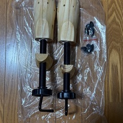 靴サイズ伸ばし木製シューズストレッチャー二個セット左右兼用革靴形崩れ防止の画像