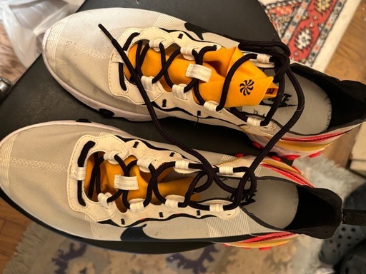 NIKE スニーカー
