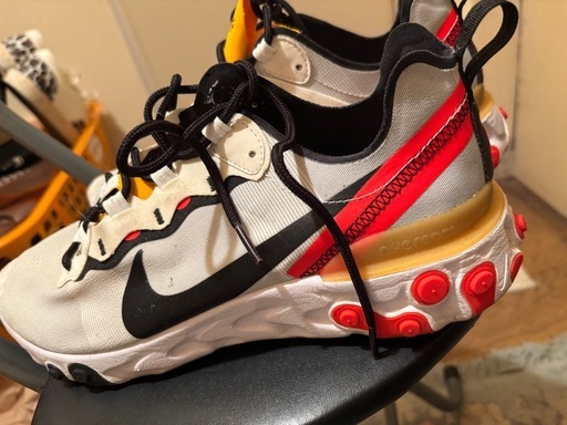 NIKE スニーカー