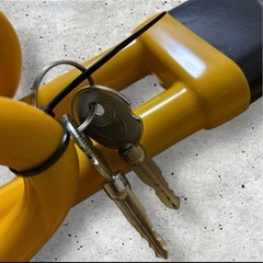 車 盗難防止に！高性能ハンドルロック（イエロー）新品未使用の画像