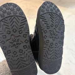 ムートン ブーツ キルティング エナメル ブラック 22.5-23の画像