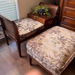 マルニ木工地中海シリーズテレフォンベンチとオットマンの画像