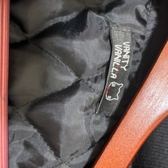 VANITY VANILA  カーキ色ジャケット　150cmの画像
