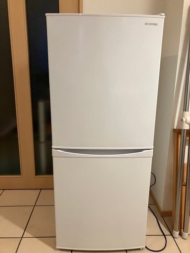 アイリスオーヤマ 冷蔵庫 142L (幅約50cm) 冷凍室52L 右開き 静音 