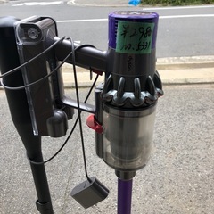 NO:5331  Dyson充電台付き掃除機‼️バッテリーが交換必要‼️の画像