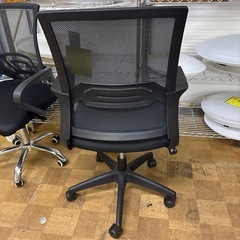 【ジャングル深井店】★メシュバックチェア ブラック オフィス家具 家具  簡易クリーニング済 堺市 深井 【FU3250】の画像