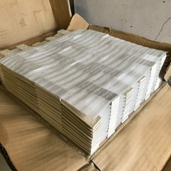 【新品未使用！】2箱まとめて！リクシルのエコカラットランド(土もの調)の画像