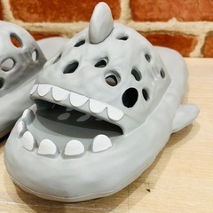【ユニーク品！】スリッパ サメサンダル 40-41の画像