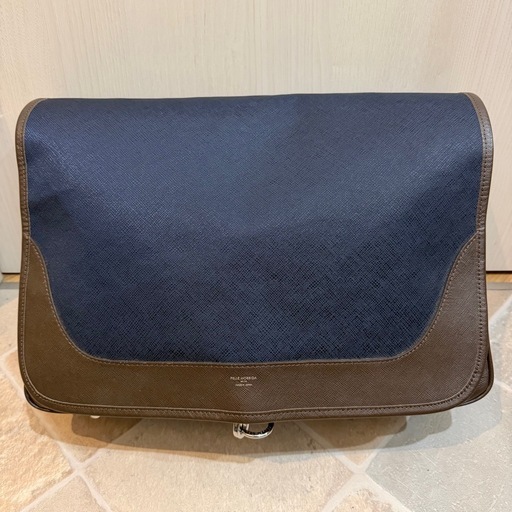 PELLE MORBIDA メッセンジャーバッグ
