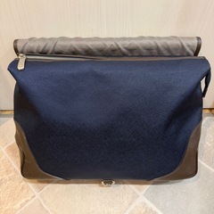 PELLE MORBIDA メッセンジャーバッグの画像