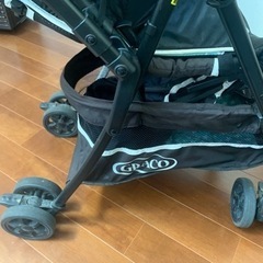 ベビーカー＆アップリカ抱っこ紐の画像