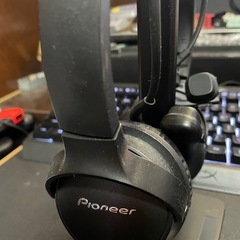 イヤホン、ヘッドホンセット。バラ可能の画像