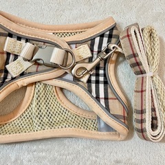 新品未使用✨ペット用品　ハーネス Sサイズ ベージュ チェック柄 メッシュ　イヤークリーナー 低刺激 8種の無添加 100mlの画像