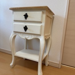 アンティーク調 キャビネット ホワイト 猫脚 チェスト サイドテーブル 引き出しの画像