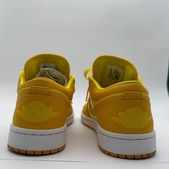 【美品/3回使用】NIKE WMNS AIR JORDAN 1 LOW DC0774-700 27.5cm（イエロー）の画像