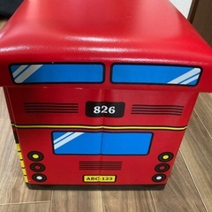 おもちゃ収納箱の画像