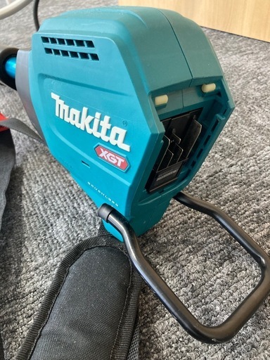 マキタ 充電式草刈機 本体のみ 使用感あり