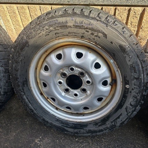 スタッドレス155/70R13ダンロップ