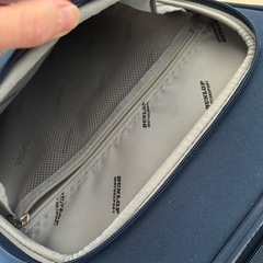 キャリーバッグ(タイヤ壊れ有)の画像