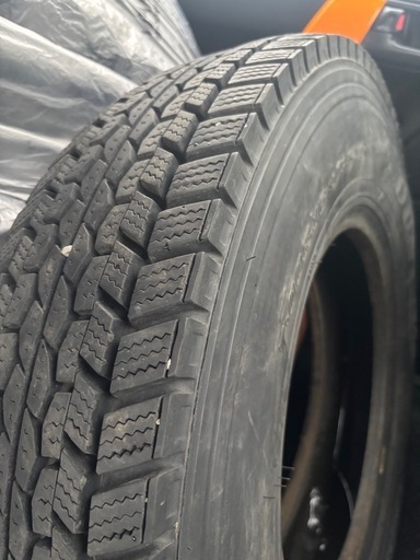 新車外し アトレー用ノーマルタイヤ 軽バンにお乗りの方は注目ですの