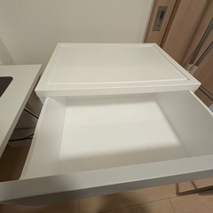 タンス（収納棚）の画像