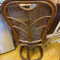 籐（ラタン）回転チェア アームチェア クッション付きの画像