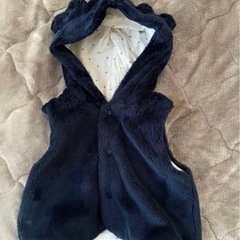 BABY GAP のパーカー2枚など4着セットの画像